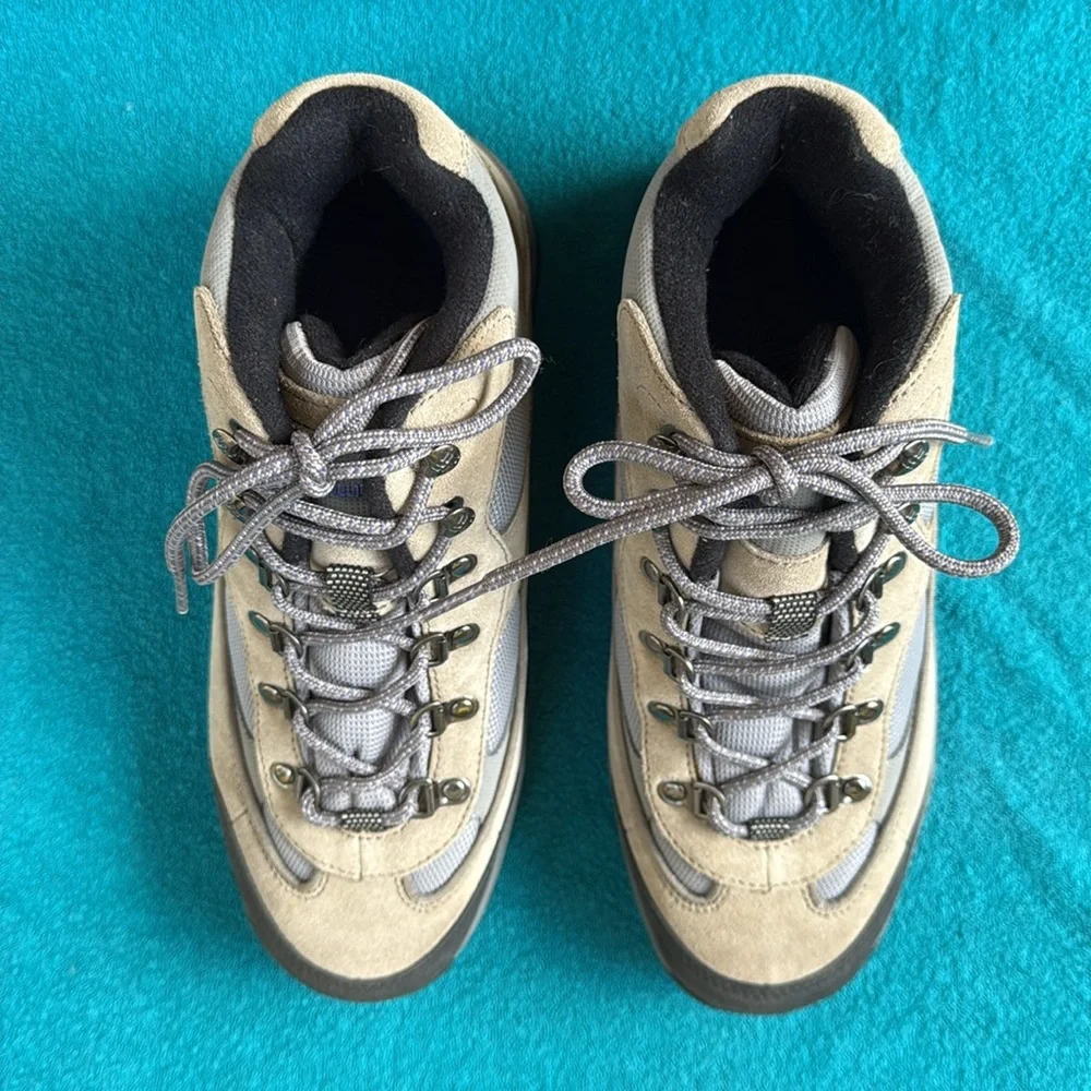 Columbia Hiking Boots - Picture 2 of 8